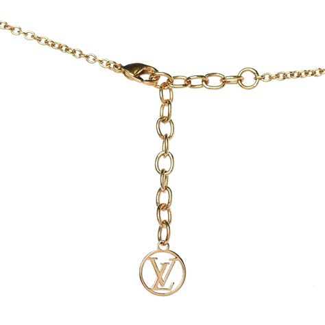 louis vuitton essential v necklace|lv essential v necklace.